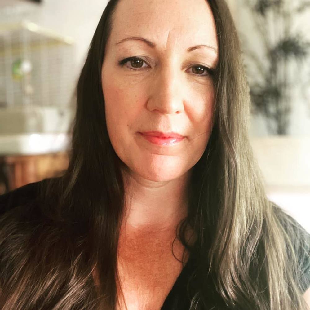 Meet your Posher, Holly